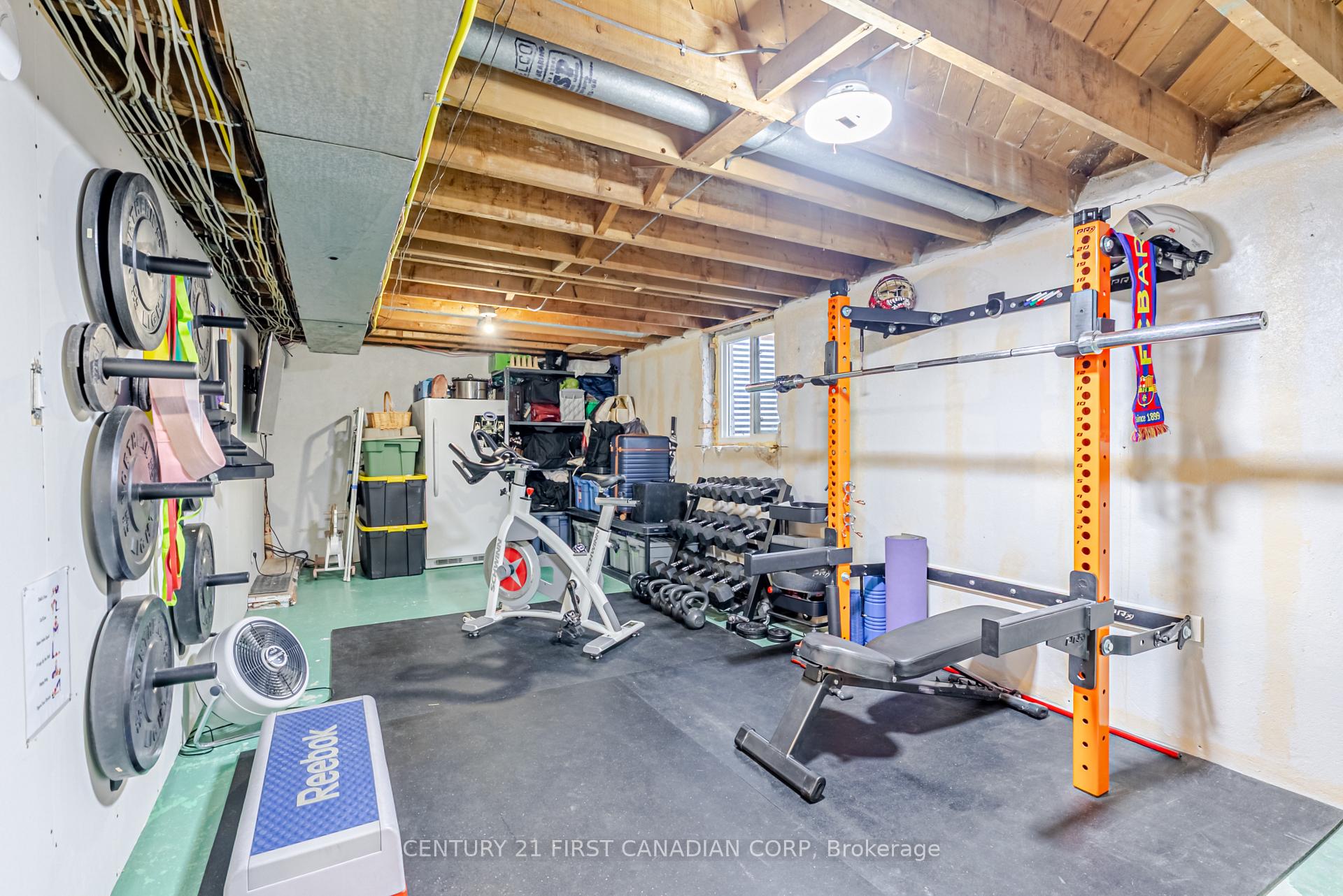 Photo 25 of 36 Edgewood Drive, Kitchener, Cherry Hill — HOMEH