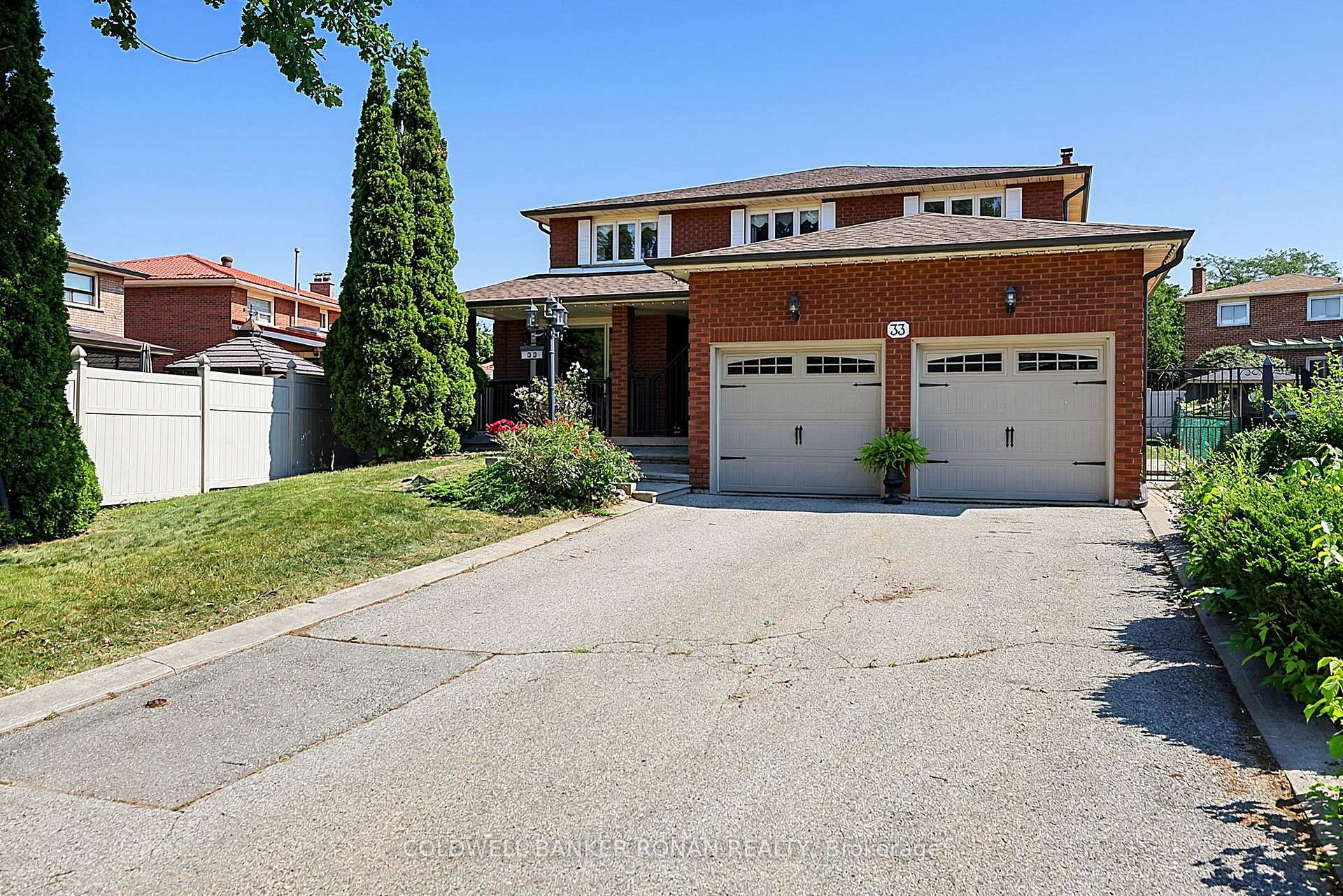 Photo 2 of 33 Marevan Place, Vaughan, East Woodbridge — HOMEH