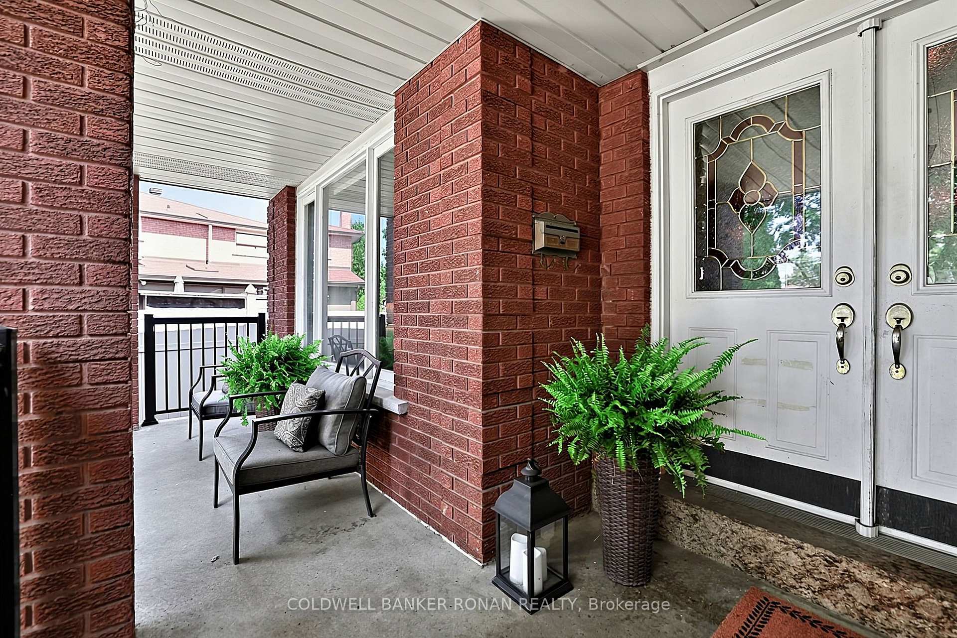 Photo 4 of 33 Marevan Place, Vaughan, East Woodbridge — HOMEH