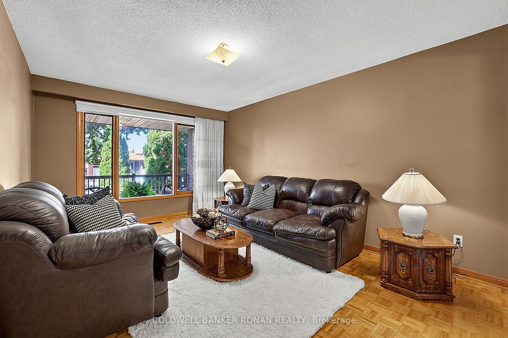 Photo 8 of 33 Marevan Place, Vaughan, East Woodbridge — HOMEH