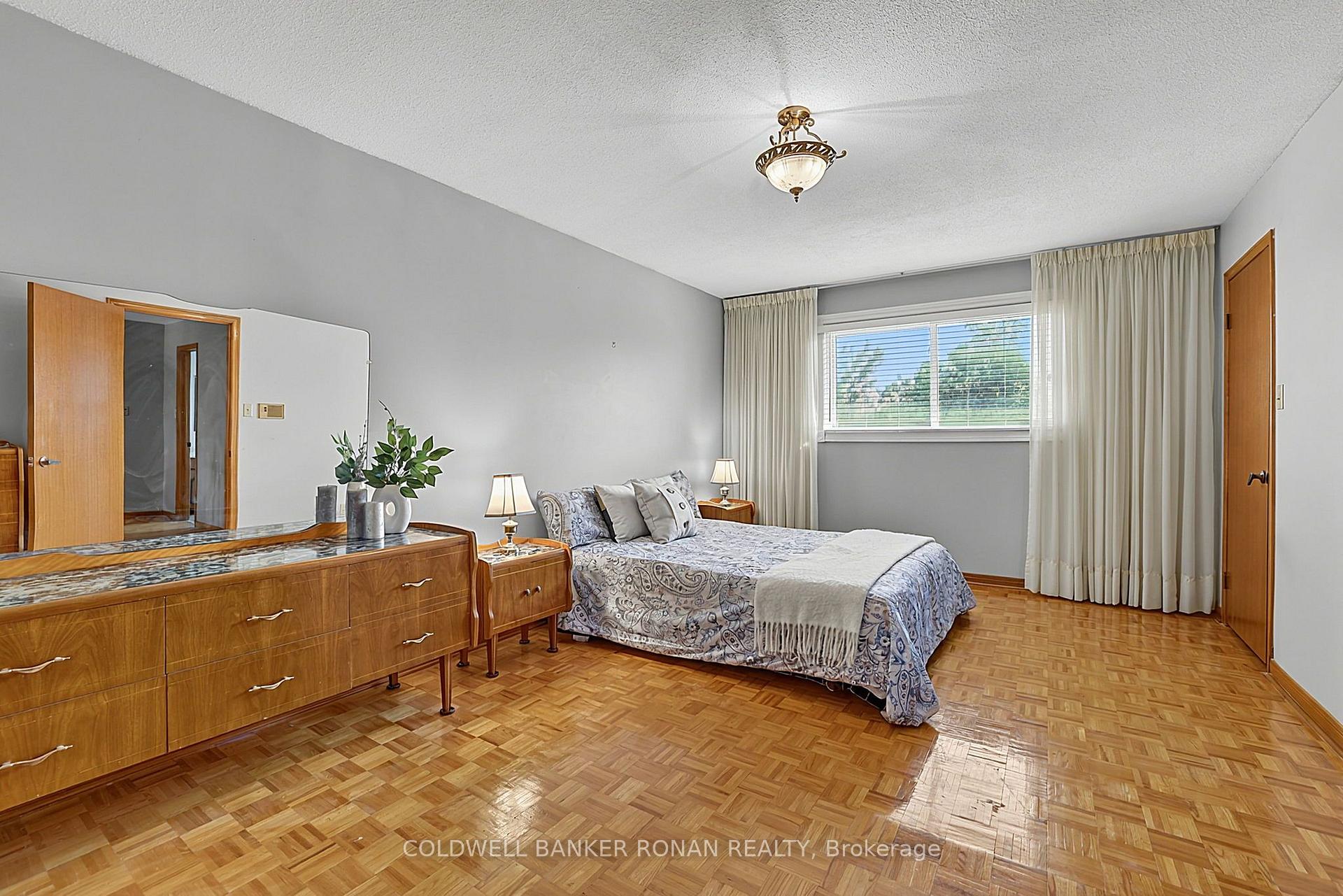 Photo 21 of 33 Marevan Place, Vaughan, East Woodbridge — HOMEH
