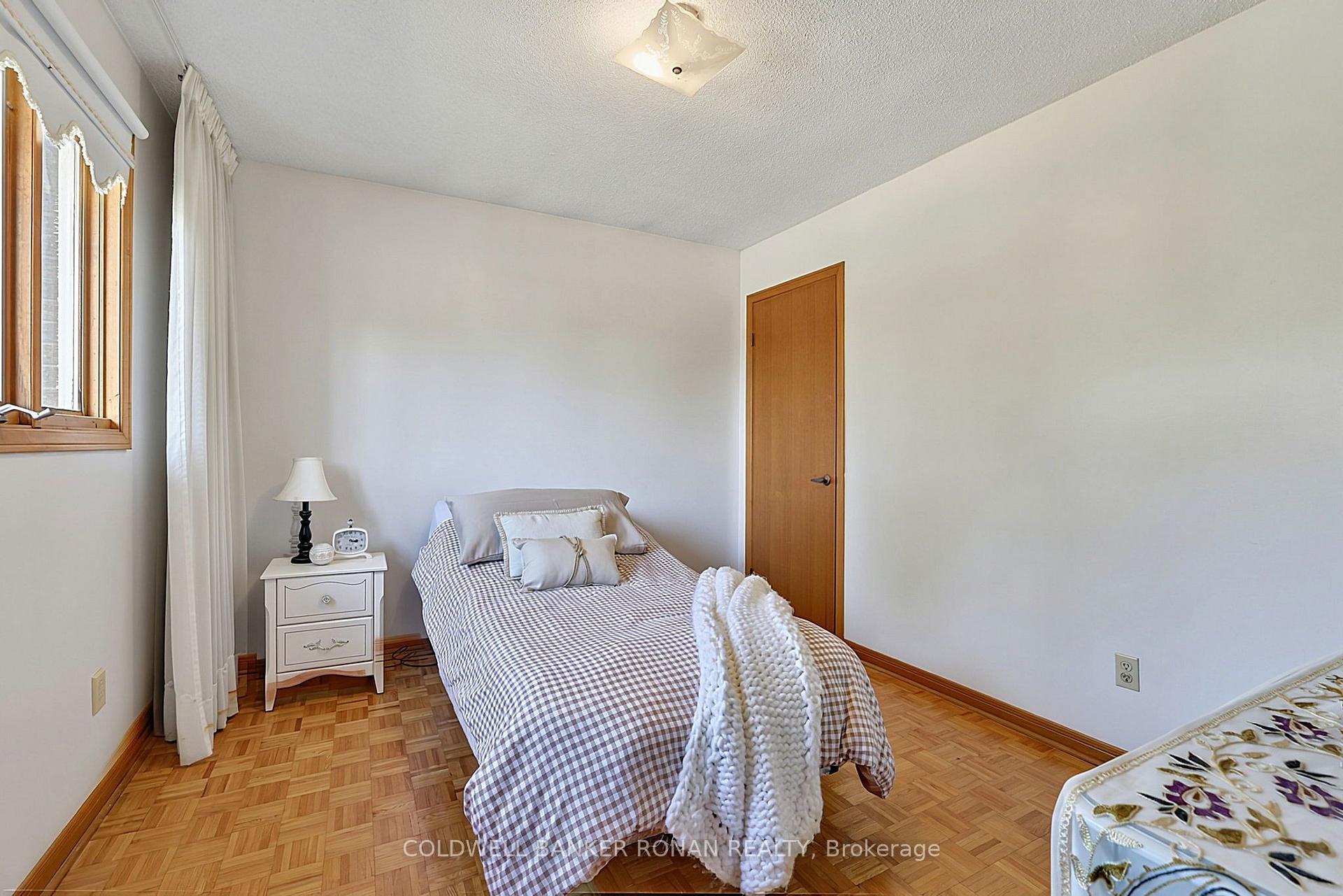 Photo 27 of 33 Marevan Place, Vaughan, East Woodbridge — HOMEH
