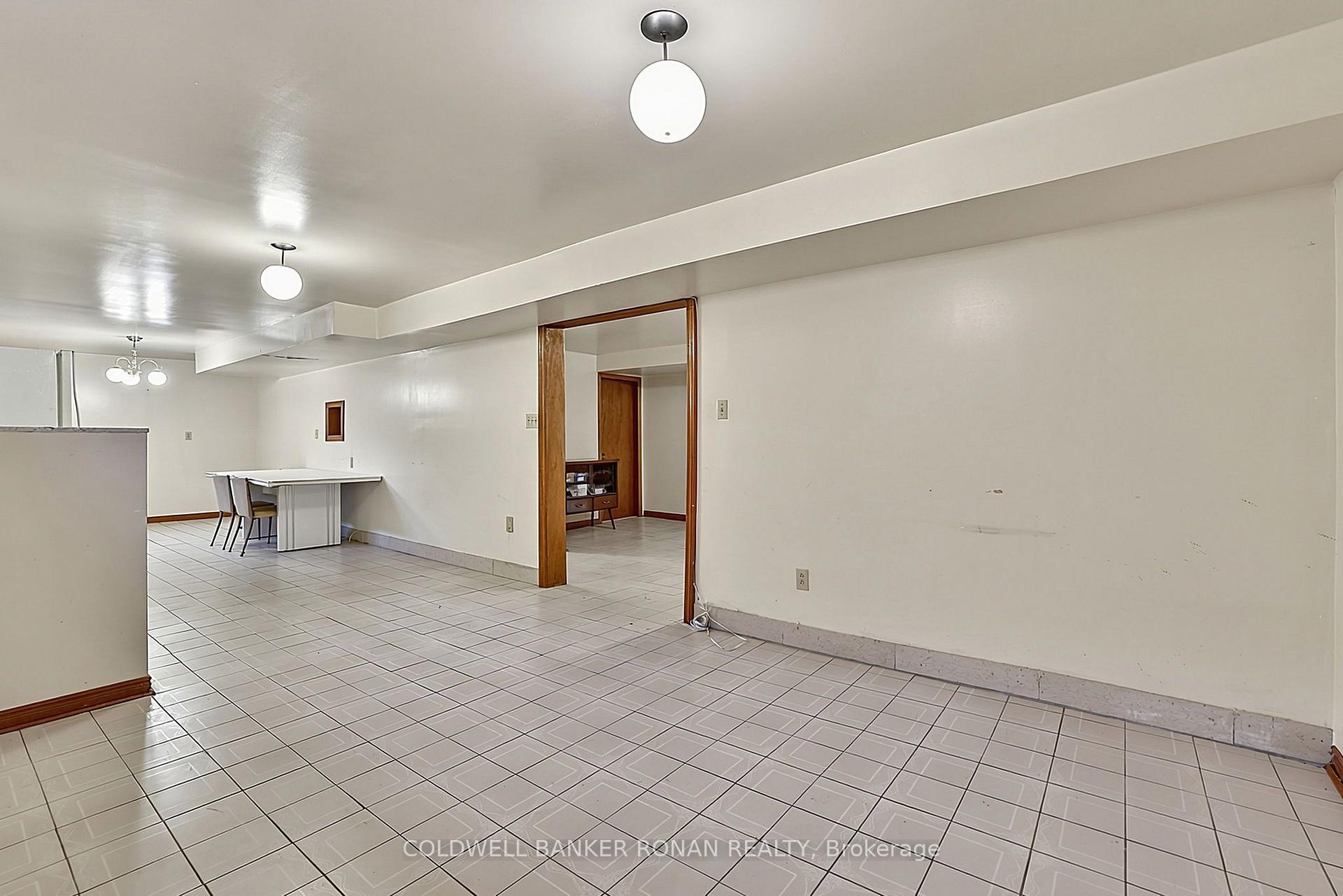 Photo 32 of 33 Marevan Place, Vaughan, East Woodbridge — HOMEH