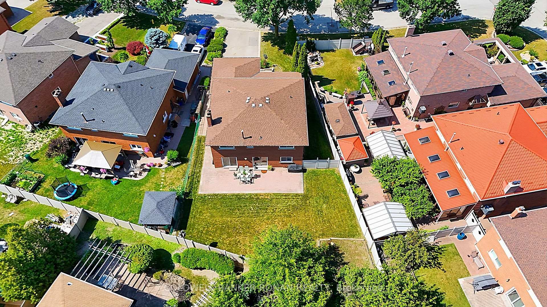 Photo 48 of 33 Marevan Place, Vaughan, East Woodbridge — HOMEH