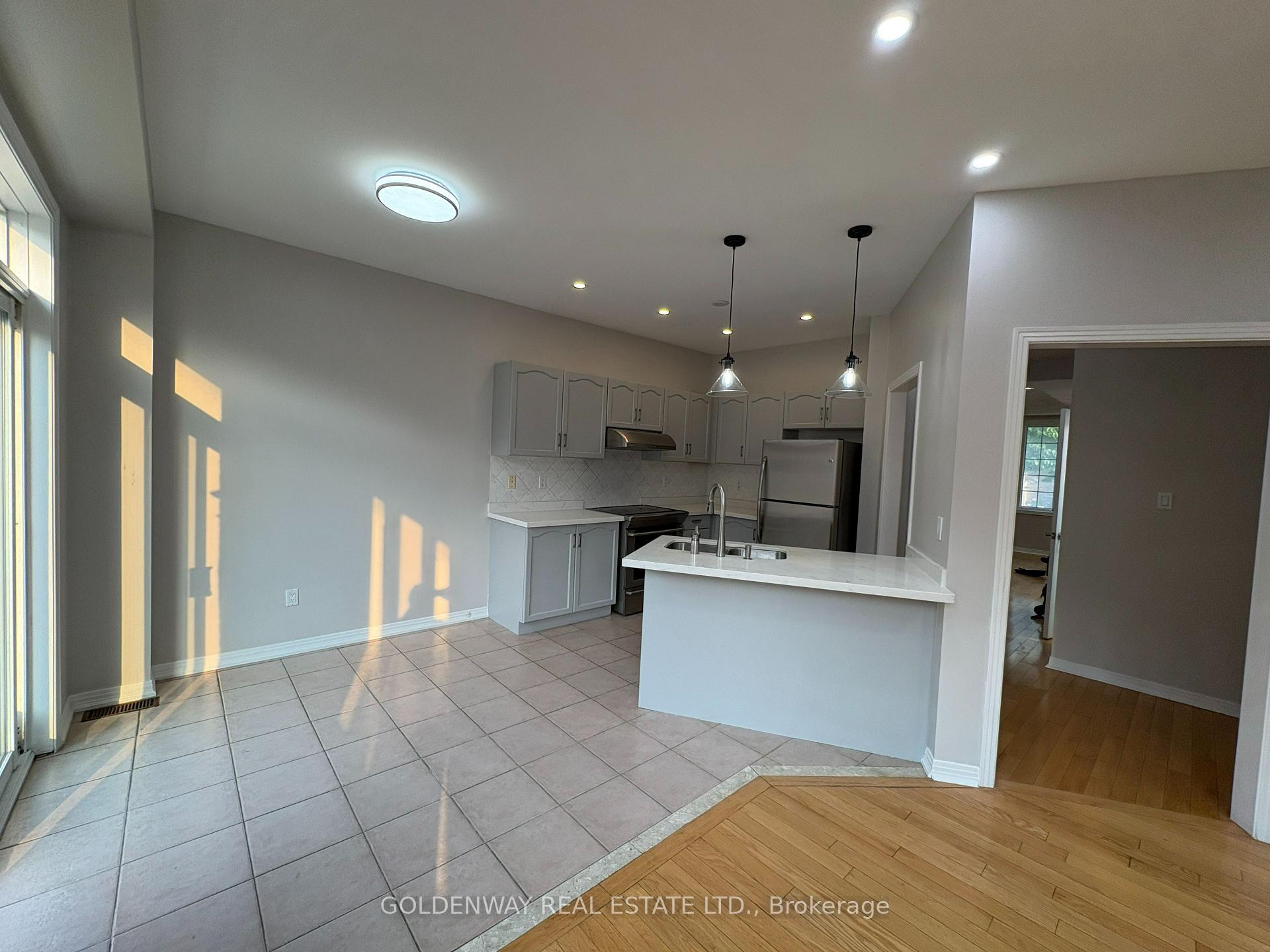 Photo 4 of 34 Whitford Road, Markham, Cachet — HOMEH