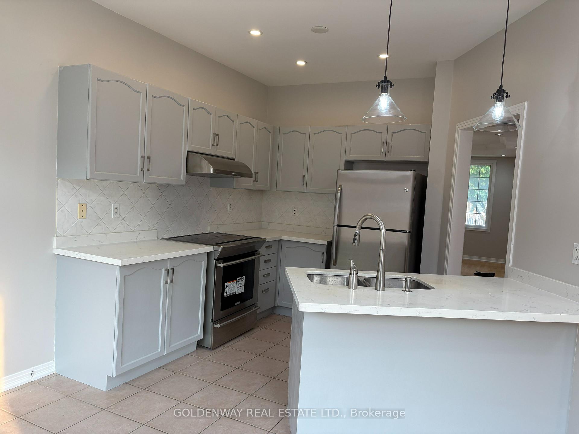 Photo 5 of 34 Whitford Road, Markham, Cachet — HOMEH