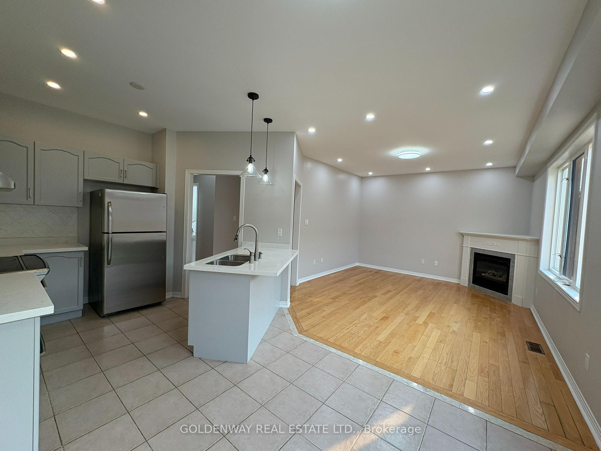 Photo 8 of 34 Whitford Road, Markham, Cachet — HOMEH