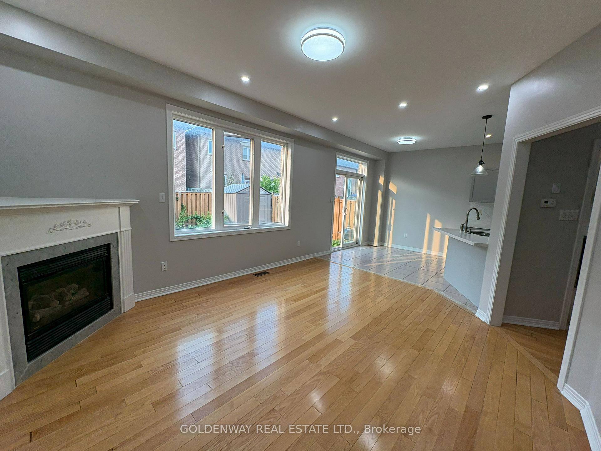 Photo 11 of 34 Whitford Road, Markham, Cachet — HOMEH