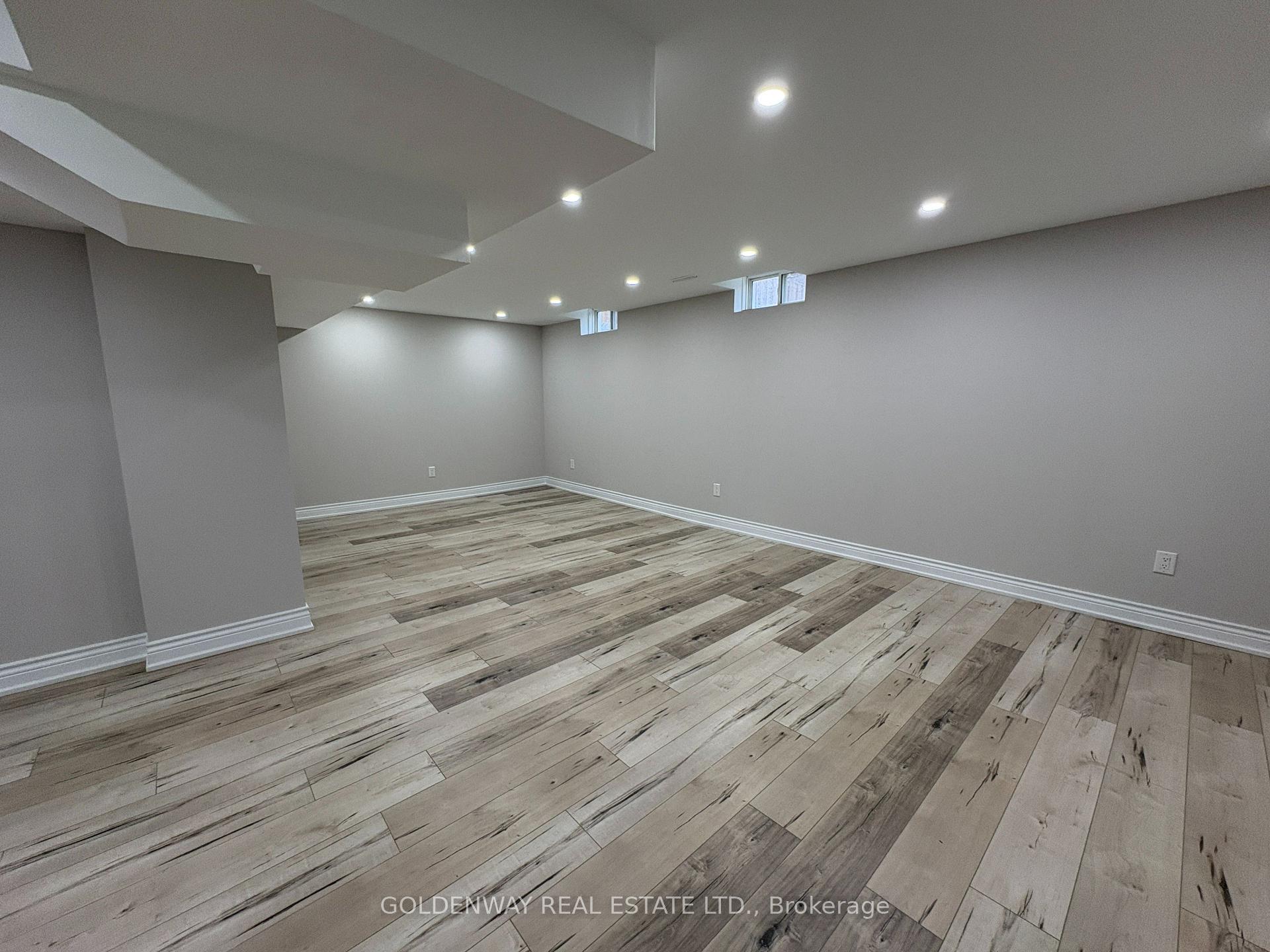 Photo 18 of 34 Whitford Road, Markham, Cachet — HOMEH