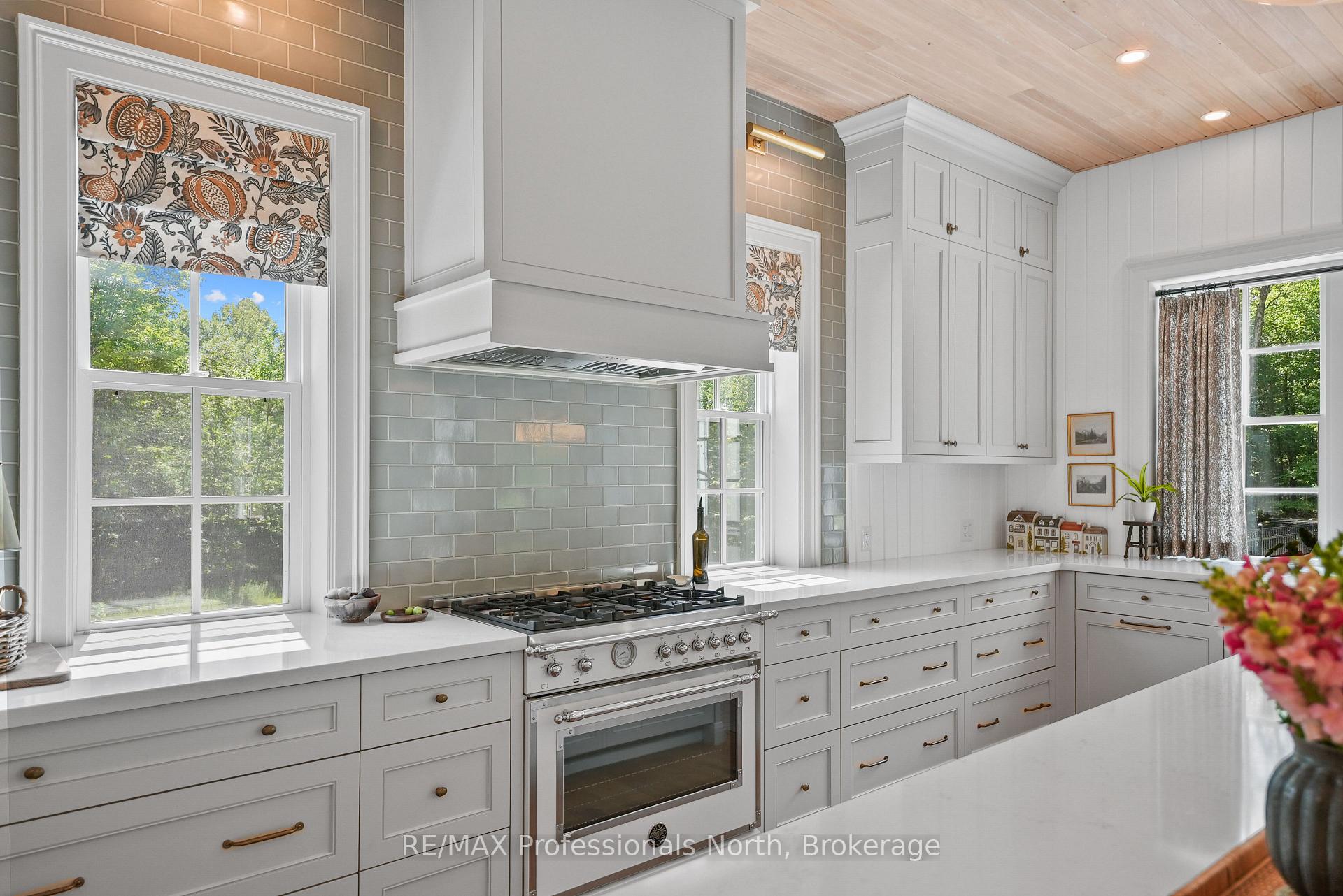 Photo 9 of 1018 Flagstone Lane, Minden Hills, Minden — HOMEH