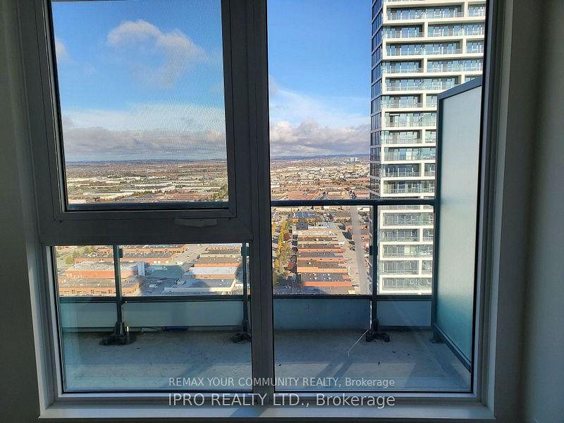Photo 6 of Unit 4111, 5 Buttermill Avenue, Vaughan, Vaughan Corporate Centre — HOMEH