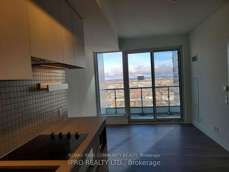 Photo 7 of Unit 4111, 5 Buttermill Avenue, Vaughan, Vaughan Corporate Centre — HOMEH