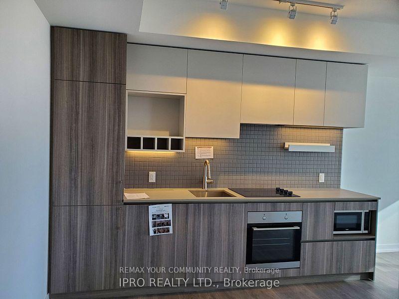 Photo 15 of Unit 4111, 5 Buttermill Avenue, Vaughan, Vaughan Corporate Centre — HOMEH