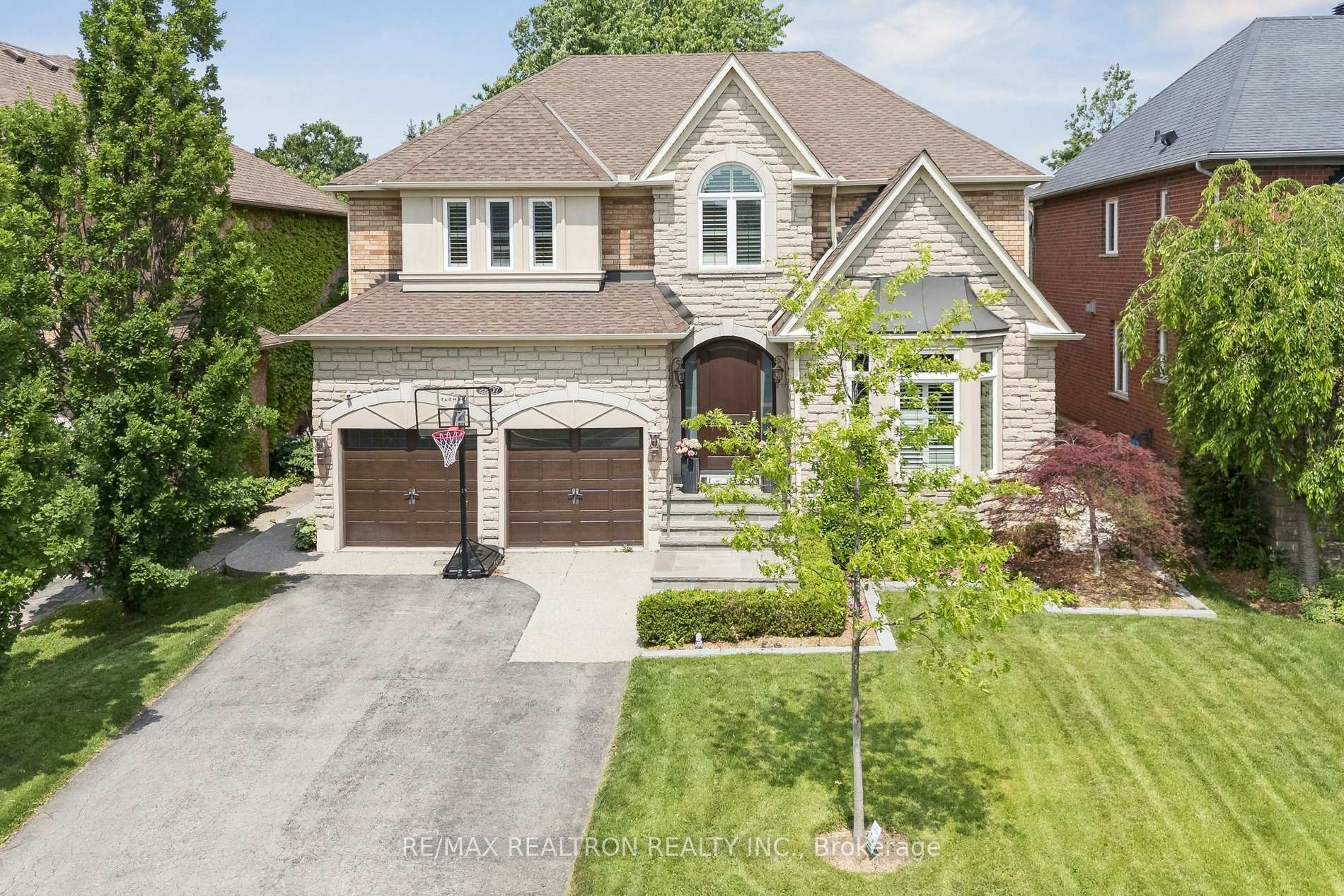 Photo 1 of 2207 Mariposa Road, Oakville, Westmount — HOMEH