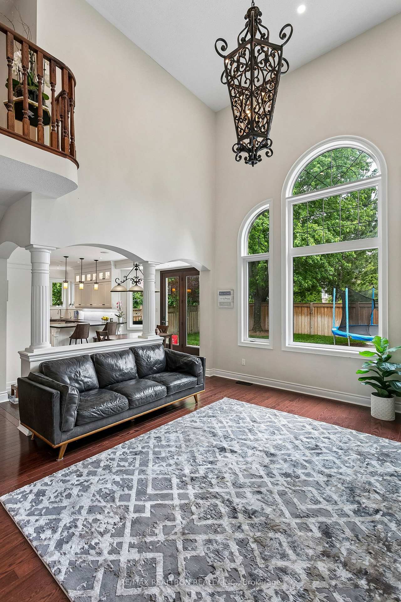 Photo 13 of 2207 Mariposa Road, Oakville, Westmount — HOMEH