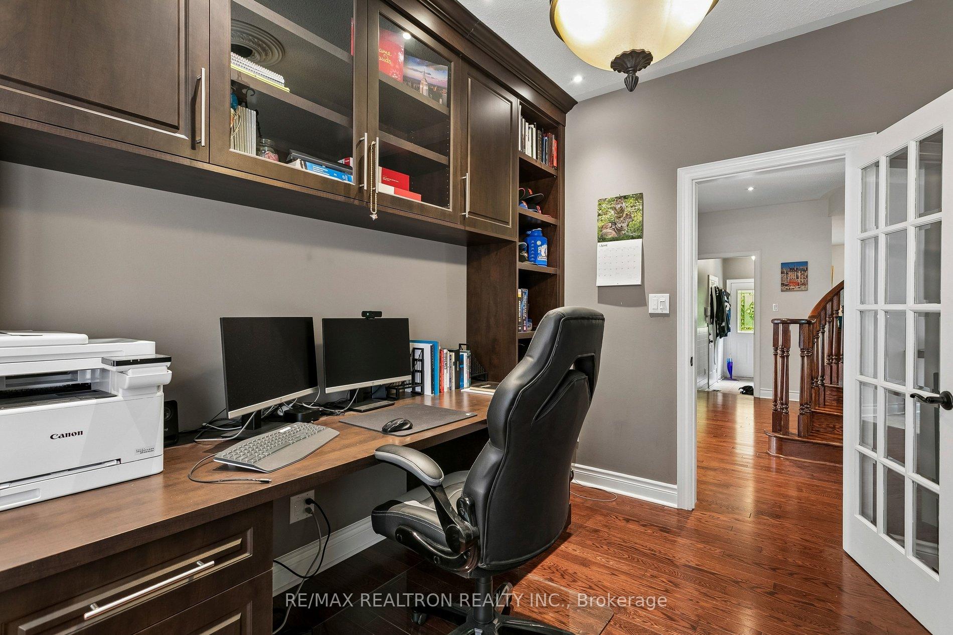 Photo 15 of 2207 Mariposa Road, Oakville, Westmount — HOMEH