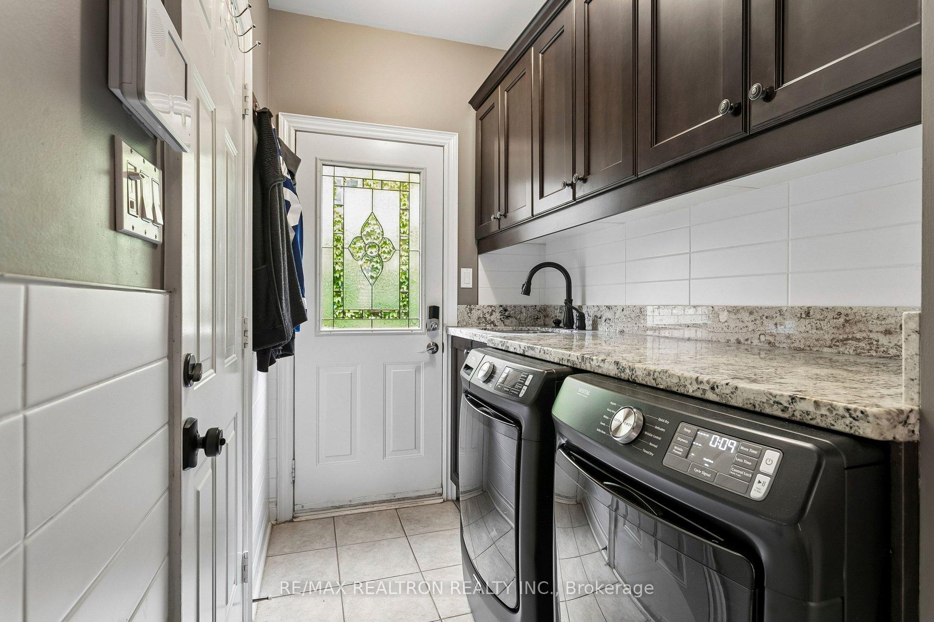 Photo 18 of 2207 Mariposa Road, Oakville, Westmount — HOMEH