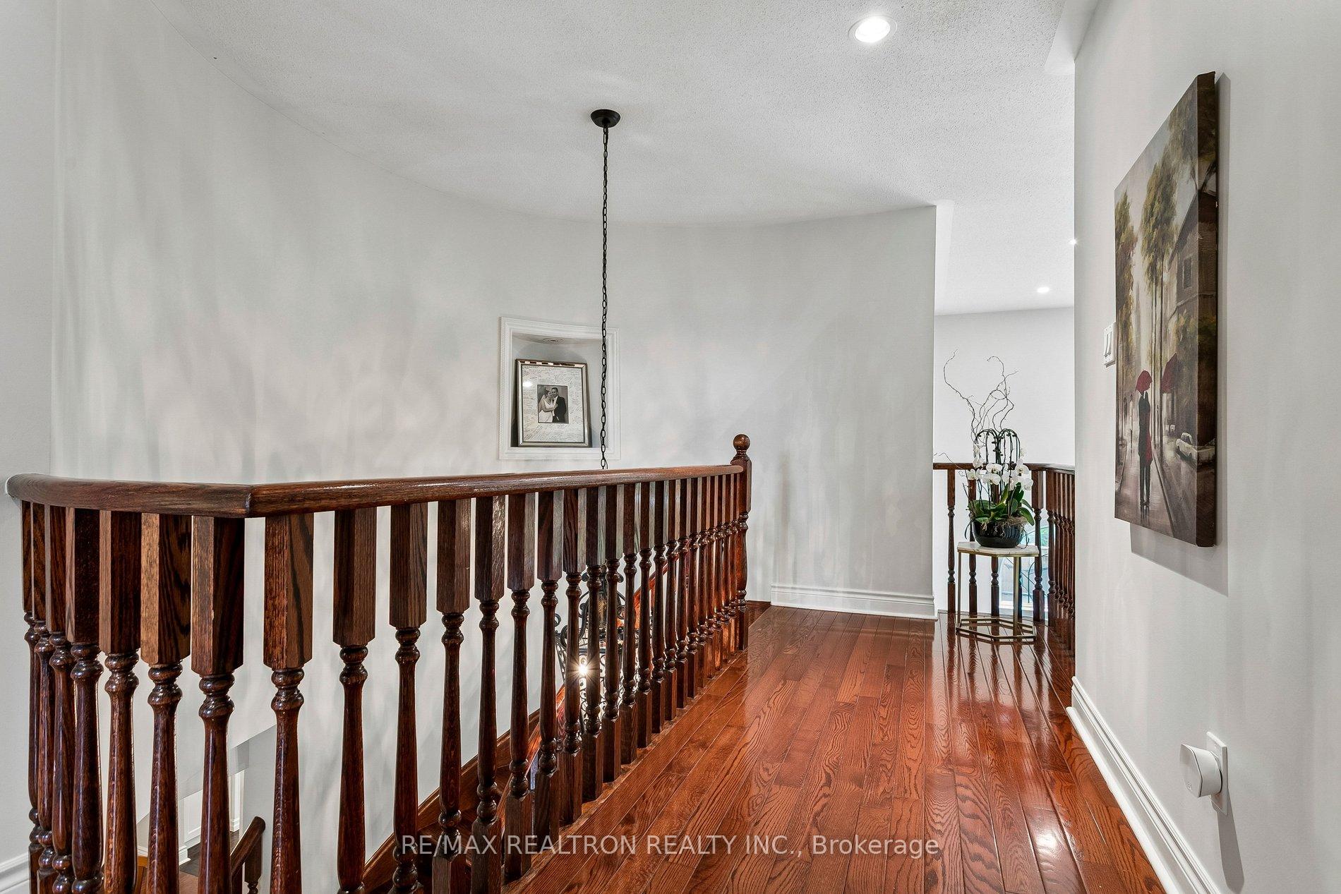 Photo 21 of 2207 Mariposa Road, Oakville, Westmount — HOMEH