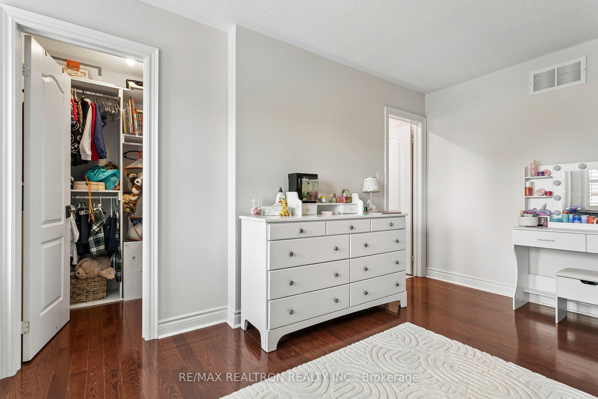 Photo 28 of 2207 Mariposa Road, Oakville, Westmount — HOMEH