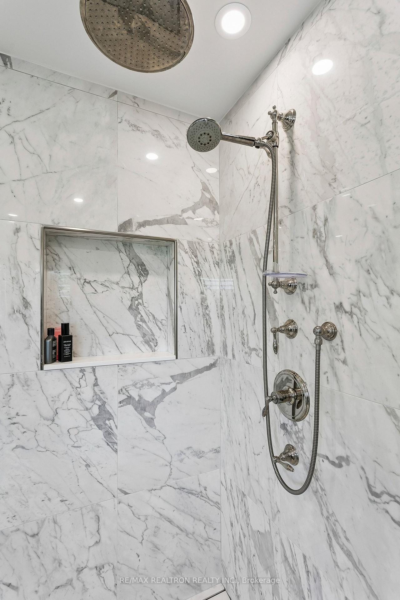 Photo 35 of 2207 Mariposa Road, Oakville, Westmount — HOMEH
