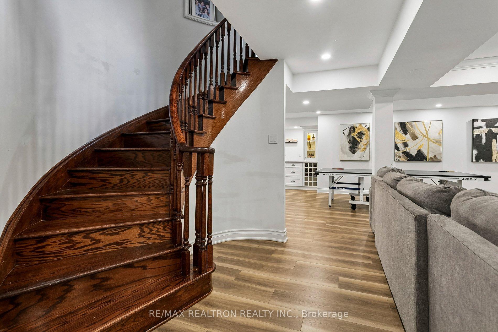 Photo 36 of 2207 Mariposa Road, Oakville, Westmount — HOMEH