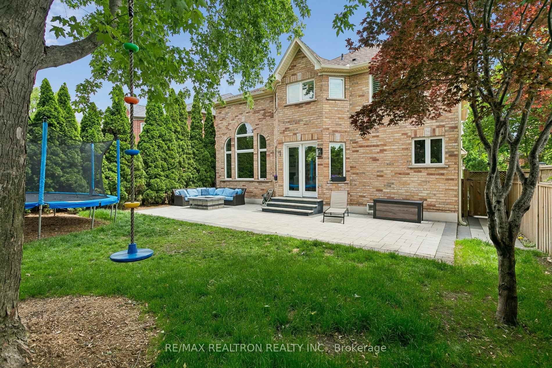 Photo 46 of 2207 Mariposa Road, Oakville, Westmount — HOMEH