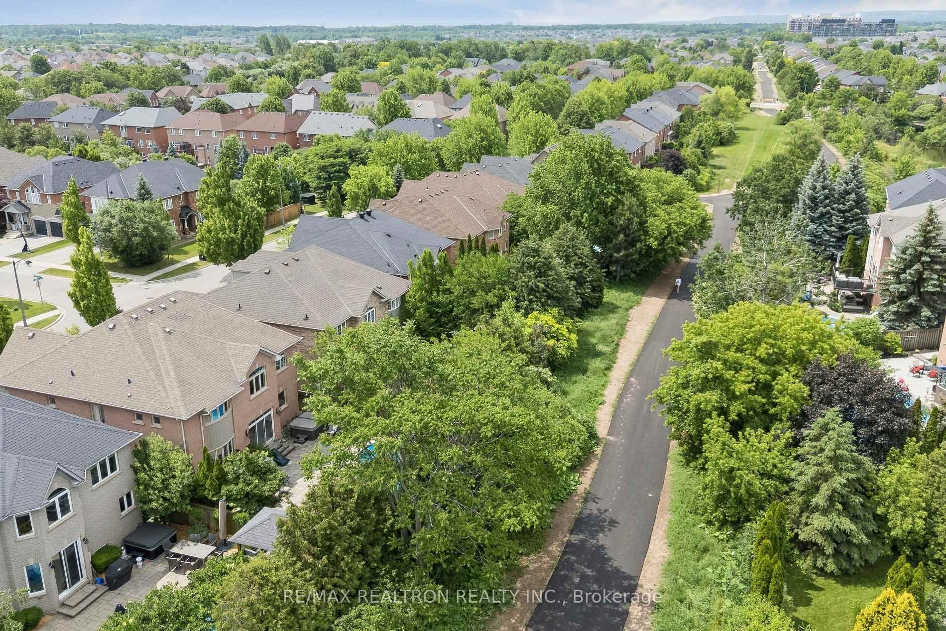 Photo 48 of 2207 Mariposa Road, Oakville, Westmount — HOMEH