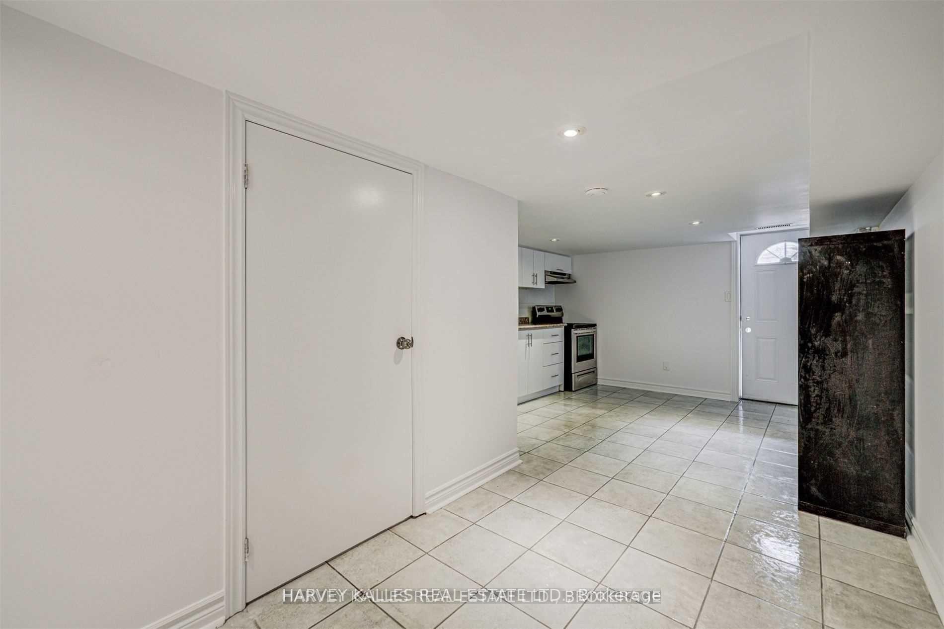 Photo 10 of Unit Lower, 184 Cedric Avenue, Toronto, Oakwood Village — HOMEH