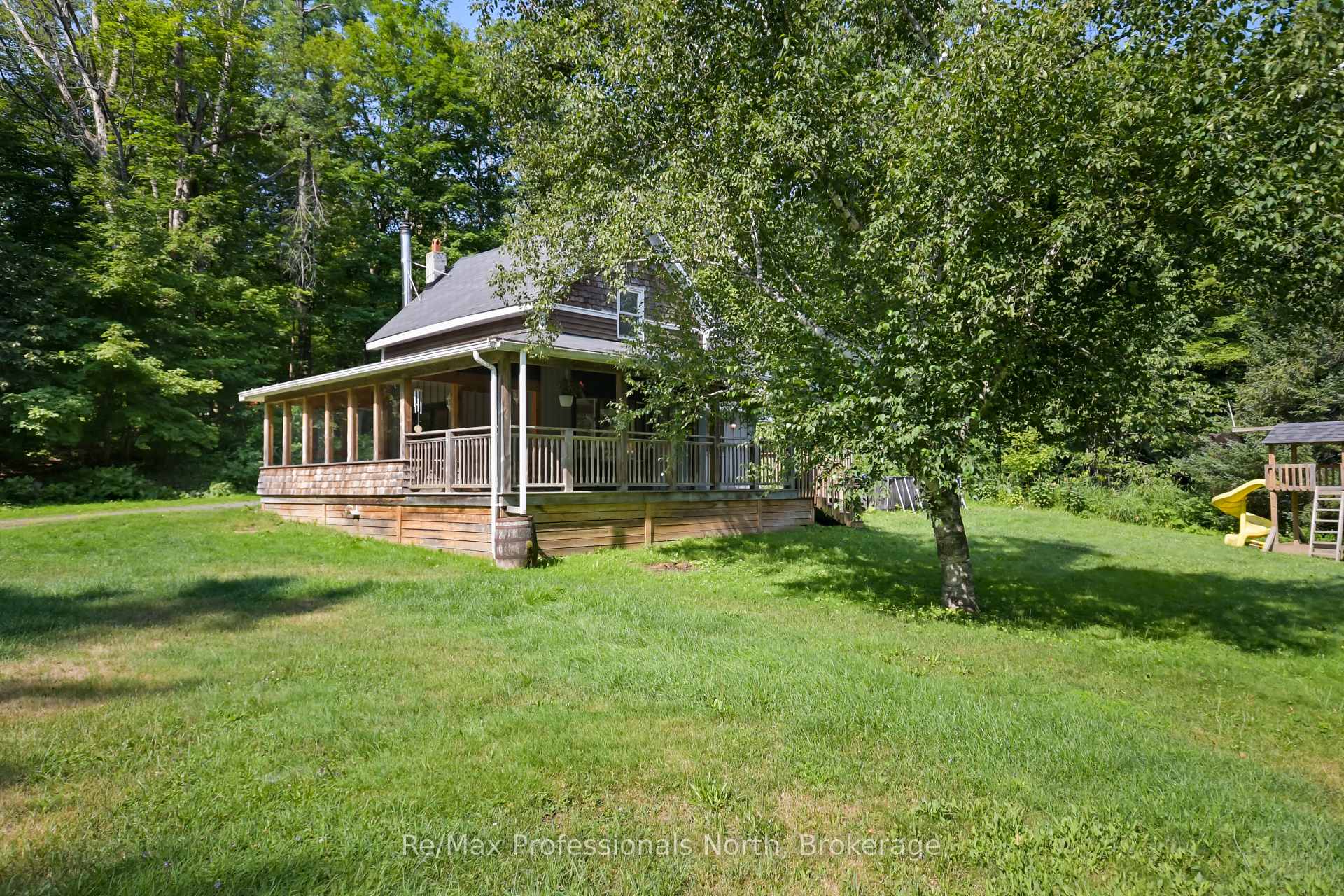 Photo 3 of 1658 Housey's Rapids Road, Gravenhurst, Ryde — HOMEH