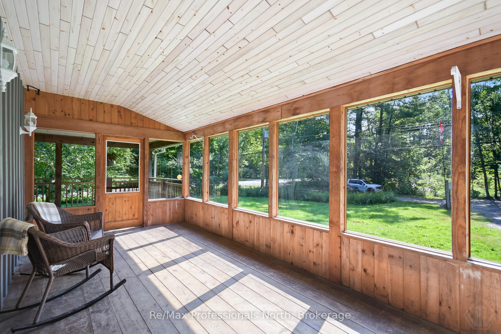 Photo 6 of 1658 Housey's Rapids Road, Gravenhurst, Ryde — HOMEH