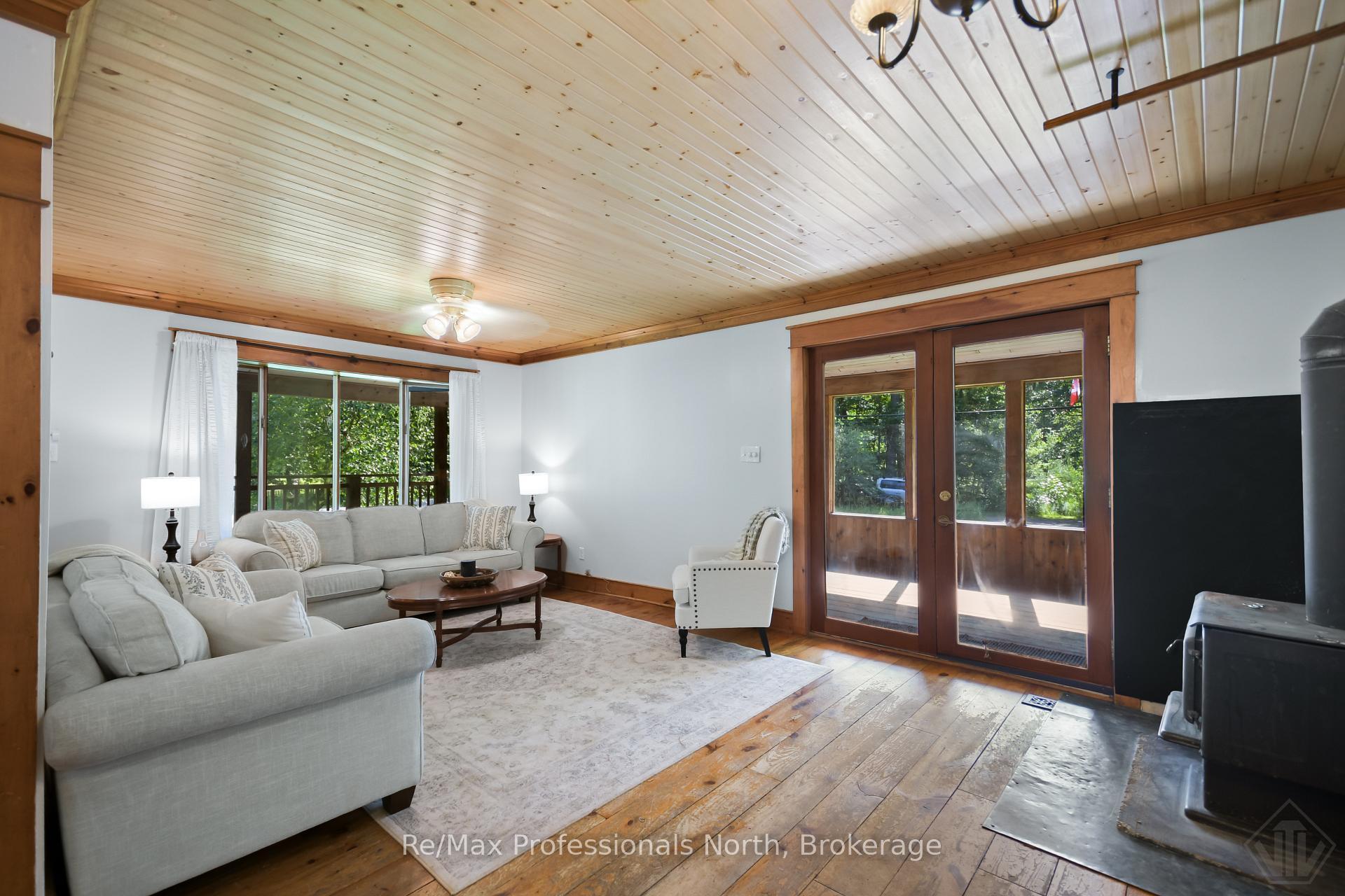 Photo 9 of 1658 Housey's Rapids Road, Gravenhurst, Ryde — HOMEH