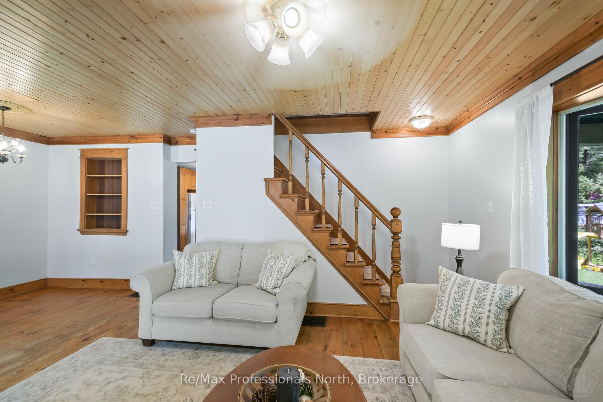 Photo 10 of 1658 Housey's Rapids Road, Gravenhurst, Ryde — HOMEH