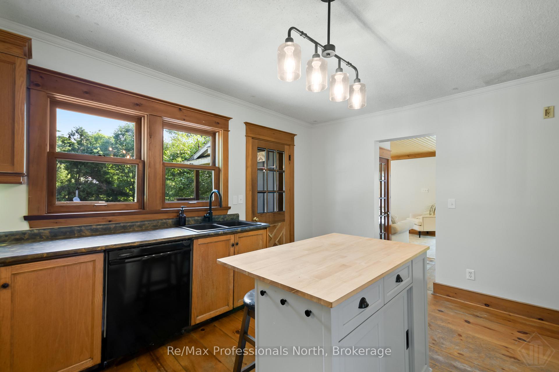 Photo 15 of 1658 Housey's Rapids Road, Gravenhurst, Ryde — HOMEH