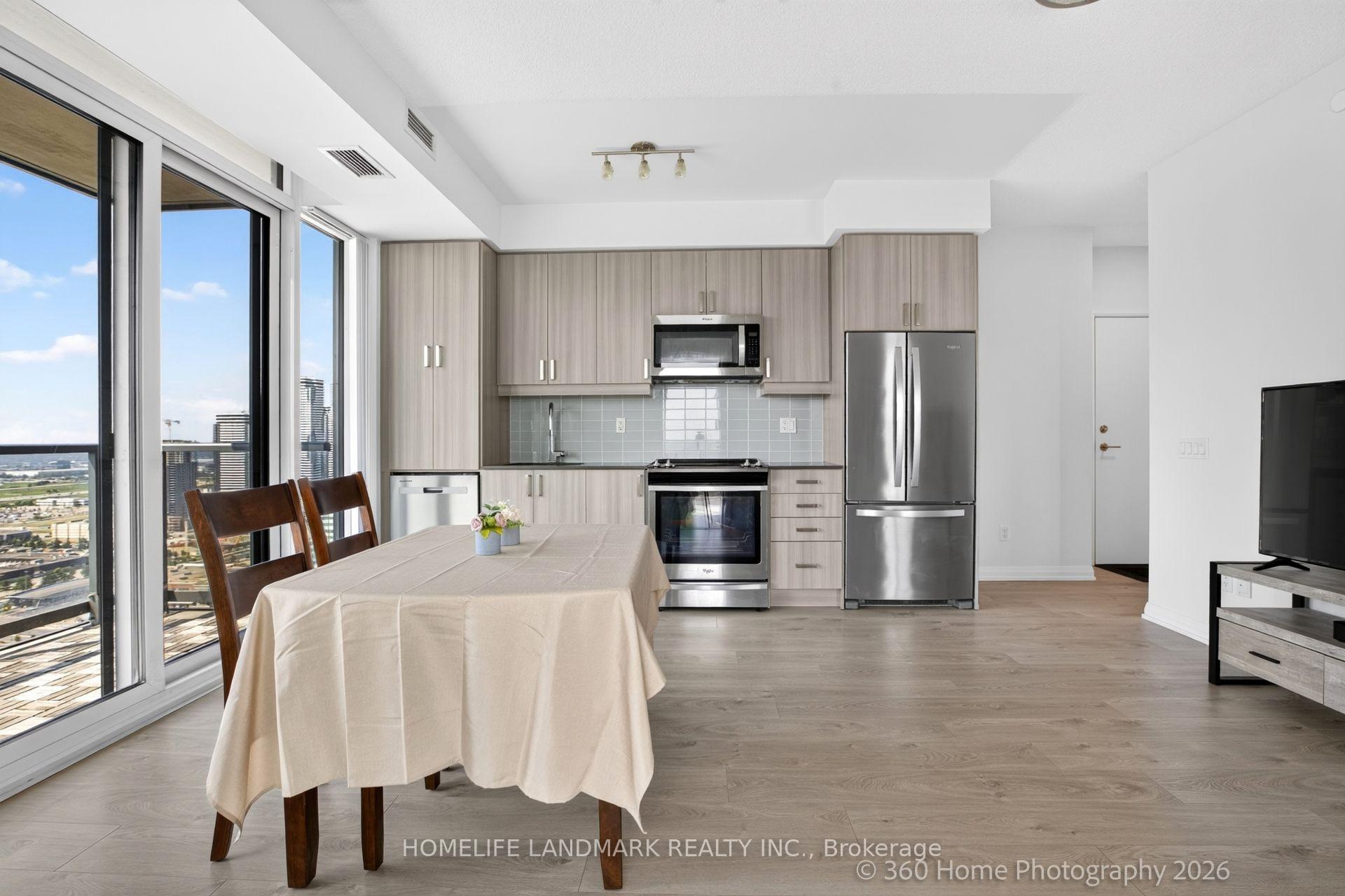 Photo 10 of Unit 3604, 7895 Jane Street, Vaughan, Concord — HOMEH