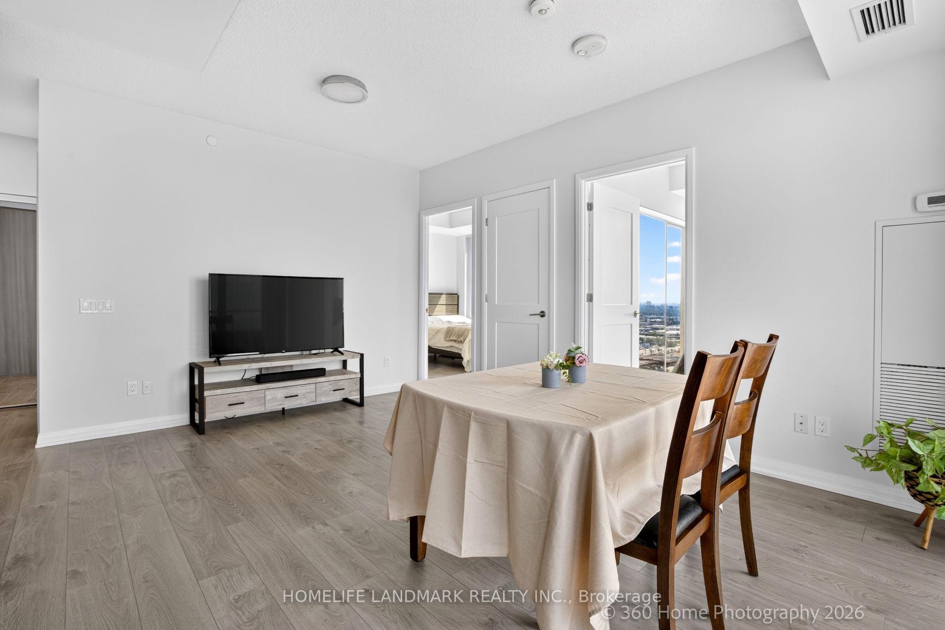 Photo 12 of Unit 3604, 7895 Jane Street, Vaughan, Concord — HOMEH