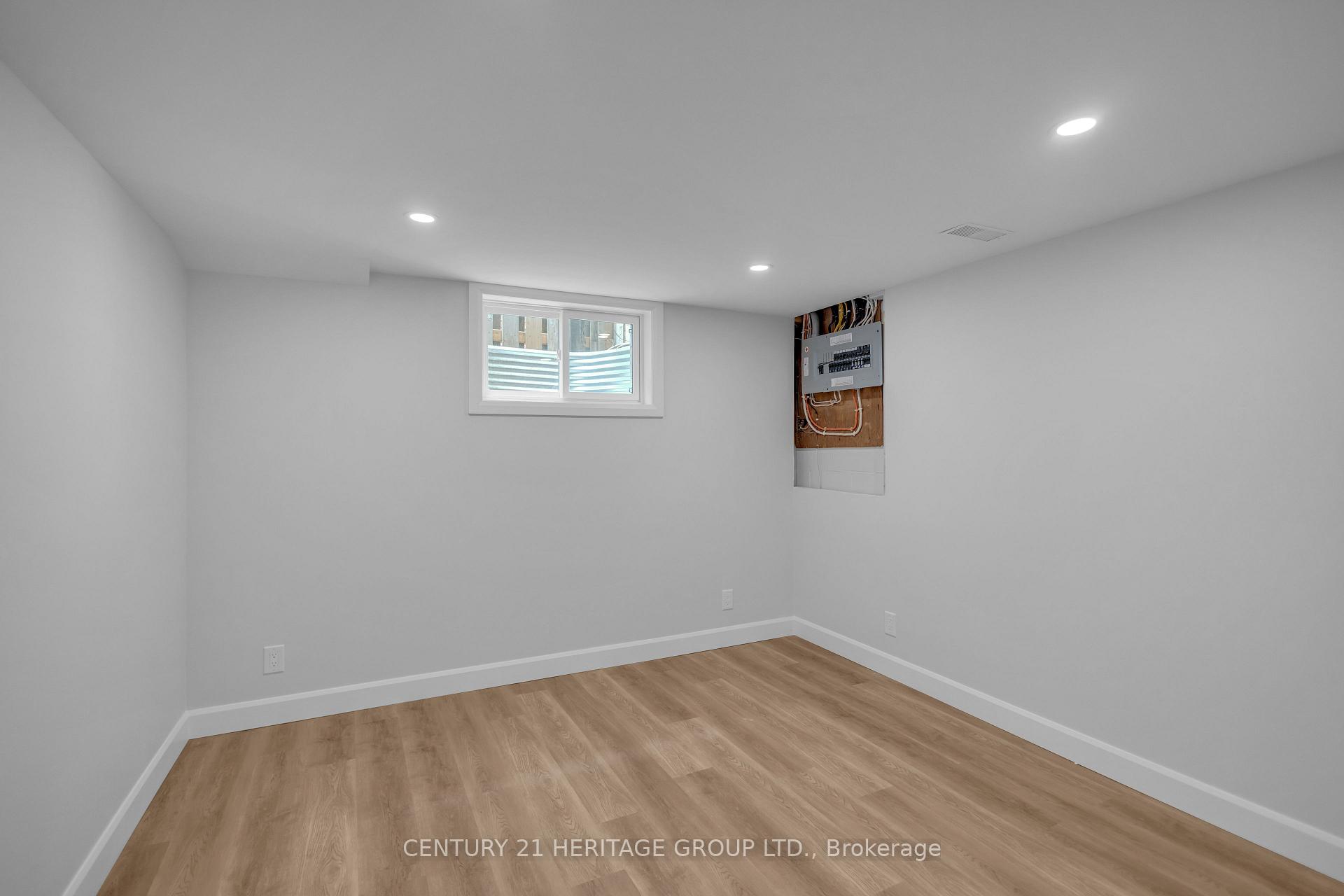 Photo 36 of 17 Stodola Drive, Brantford, Henderson-Sky Acres — HOMEH