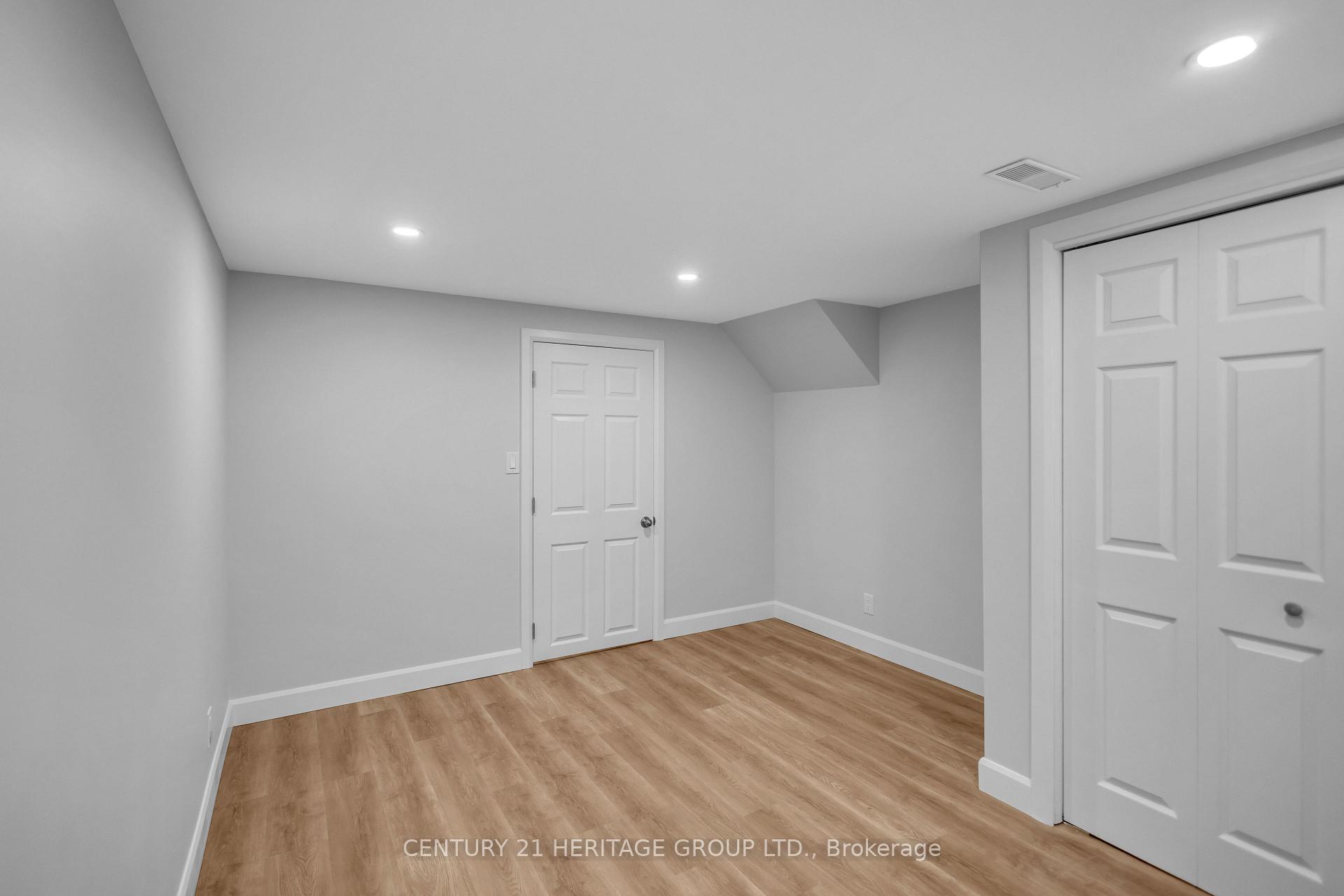 Photo 39 of 17 Stodola Drive, Brantford, Henderson-Sky Acres — HOMEH