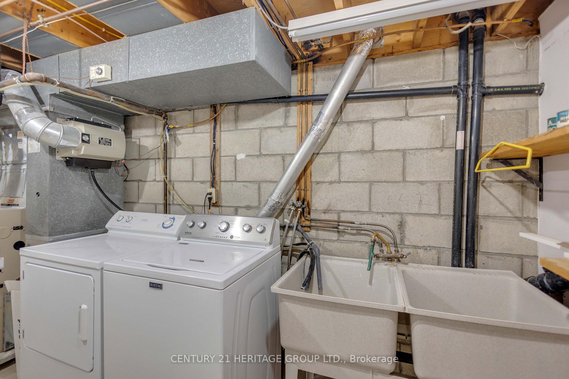 Photo 40 of 17 Stodola Drive, Brantford, Henderson-Sky Acres — HOMEH