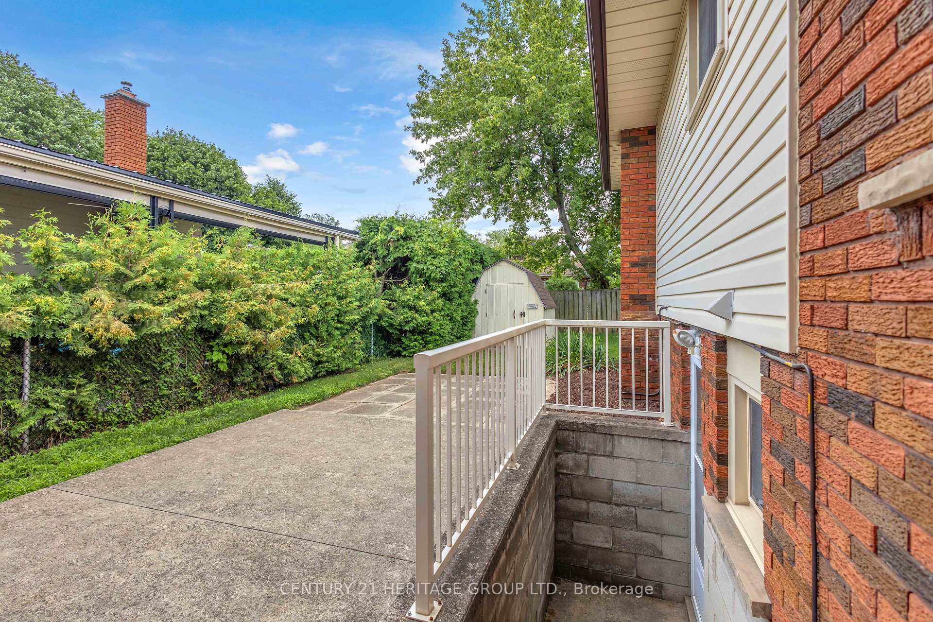 Photo 43 of 17 Stodola Drive, Brantford, Henderson-Sky Acres — HOMEH