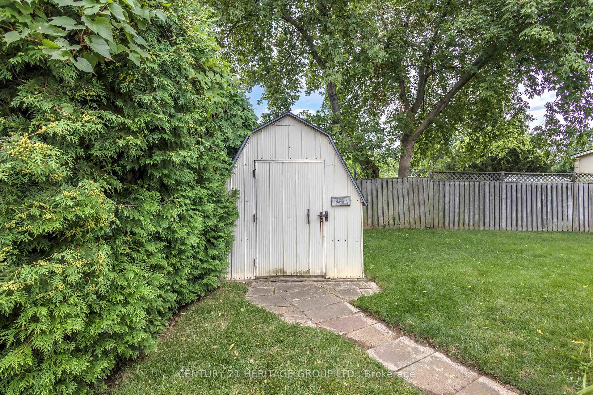 Photo 46 of 17 Stodola Drive, Brantford, Henderson-Sky Acres — HOMEH