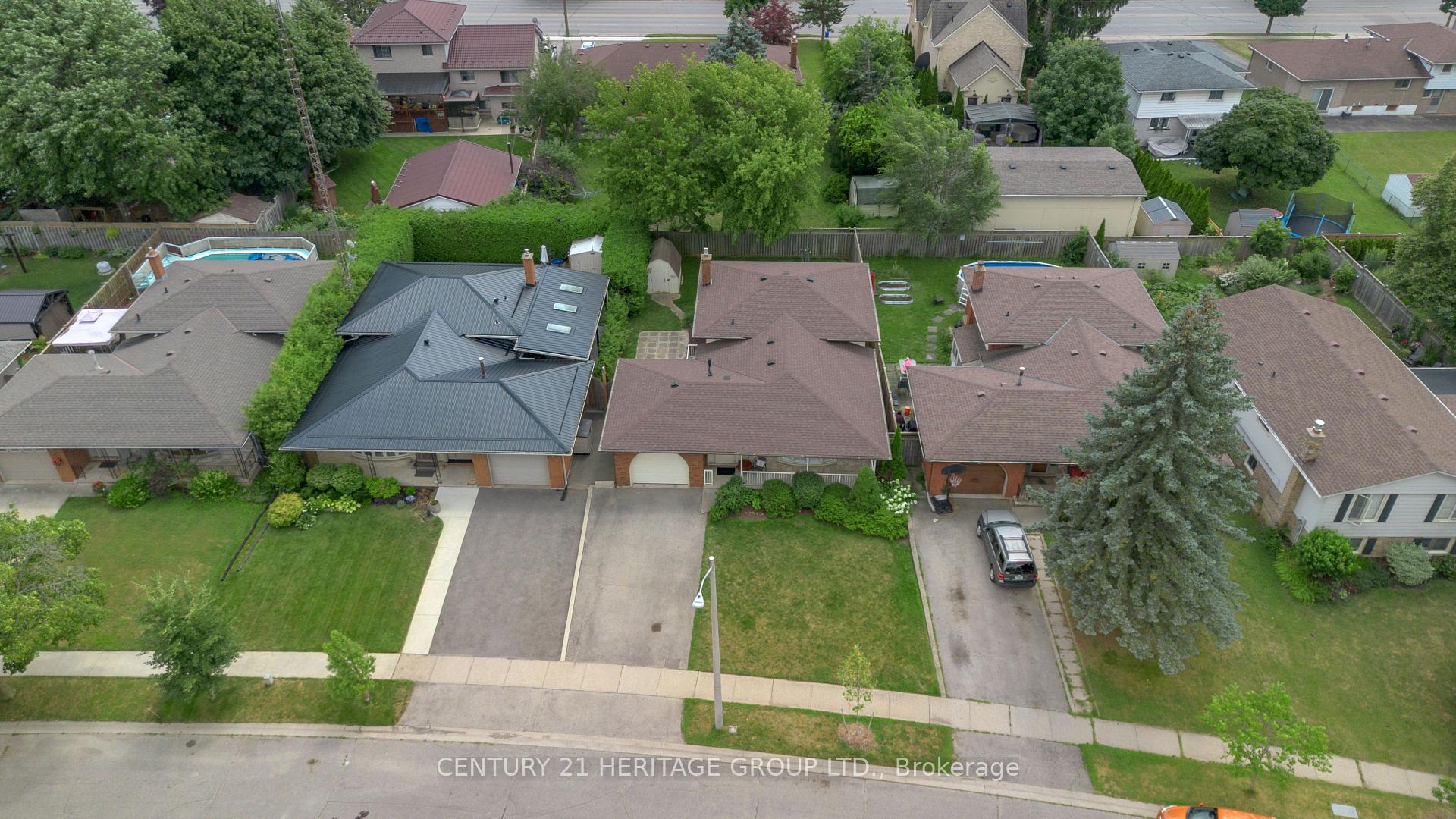 Photo 47 of 17 Stodola Drive, Brantford, Henderson-Sky Acres — HOMEH