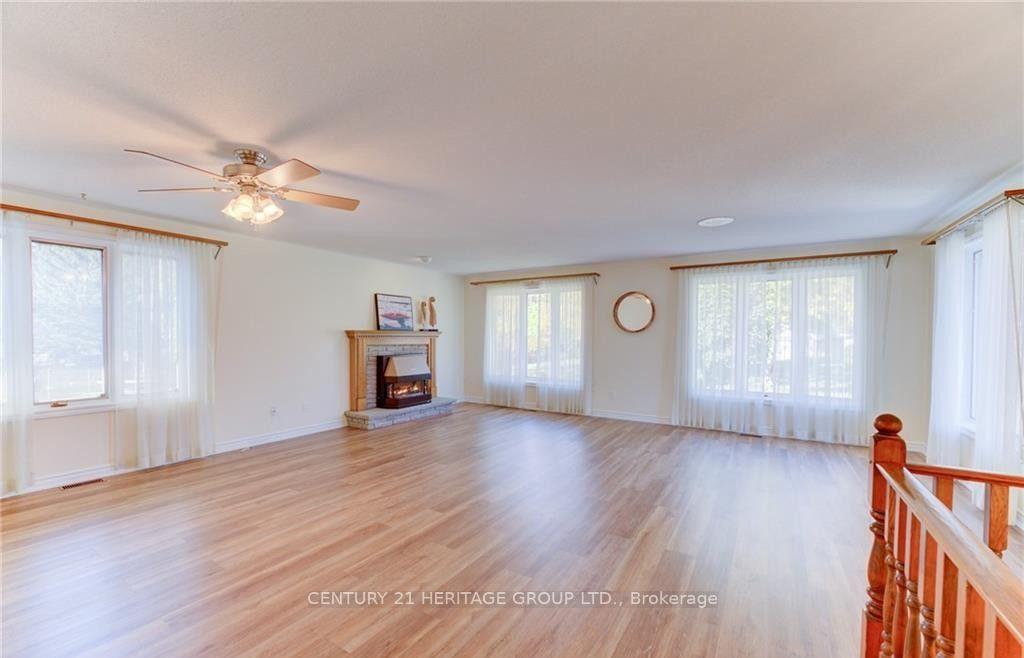 Photo 3 of 184 Hull Road, Strathroy-Caradoc, NE — HOMEH