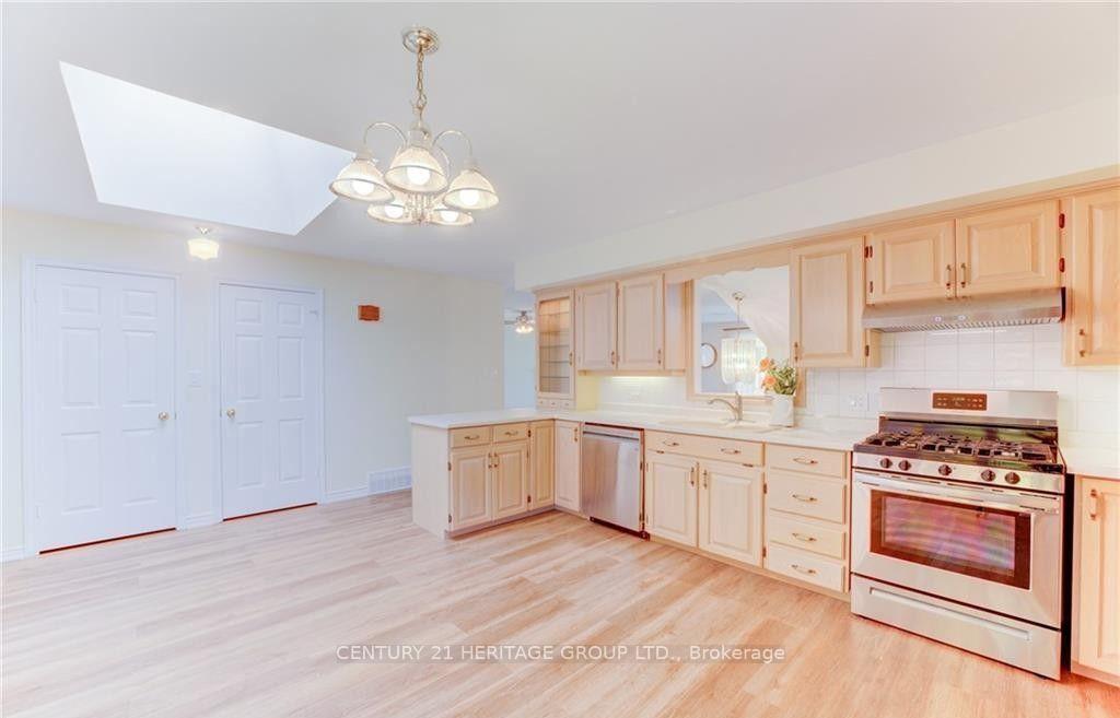 Photo 8 of 184 Hull Road, Strathroy-Caradoc, NE — HOMEH