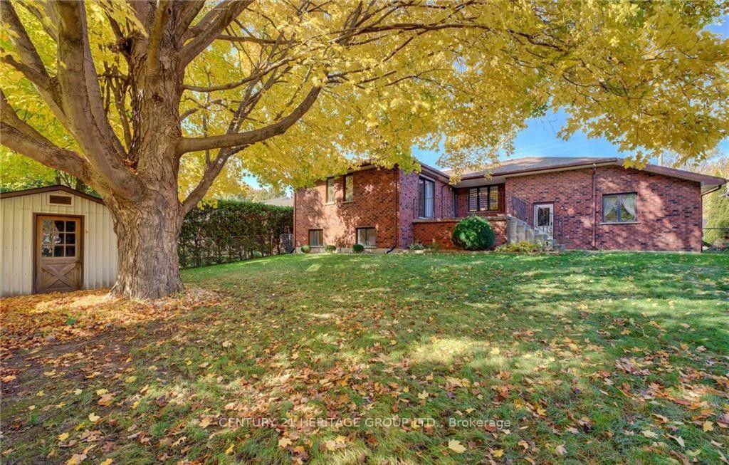 Photo 24 of 184 Hull Road, Strathroy-Caradoc, NE — HOMEH