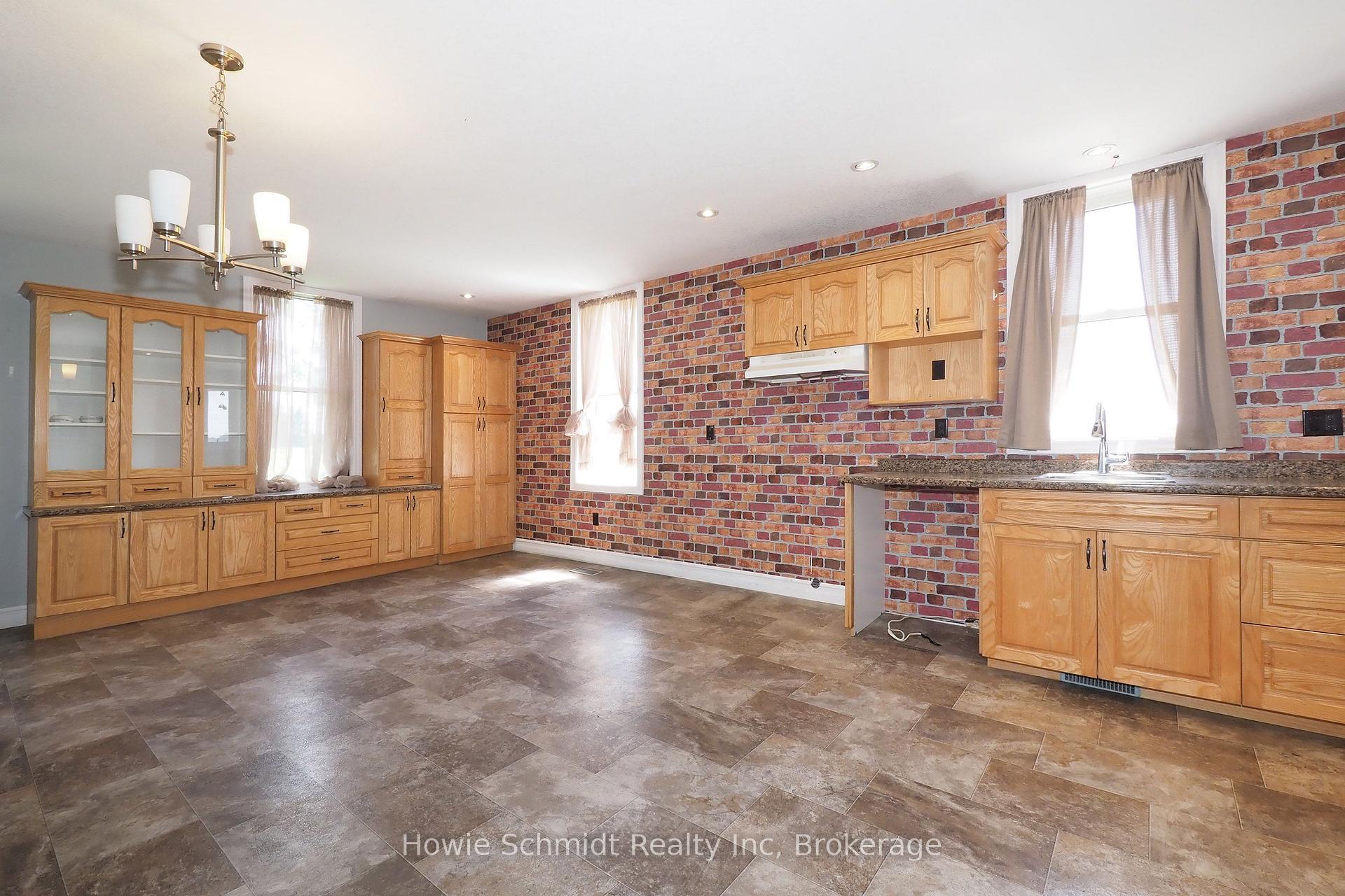 Photo 9 of 45169 Jamestown Road, Huron East, Grey — HOMEH