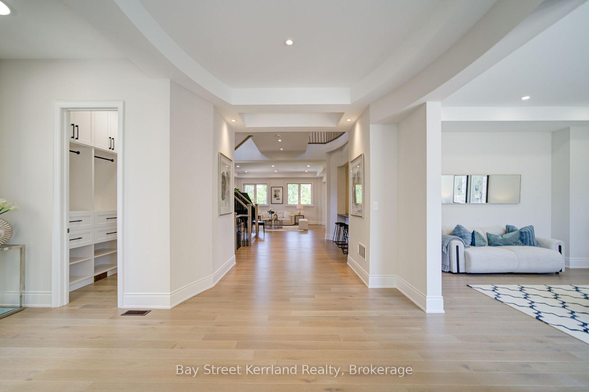 Photo 3 of 2267 Saw Whet Boulevard, Oakville, Glen Abbey — HOMEH