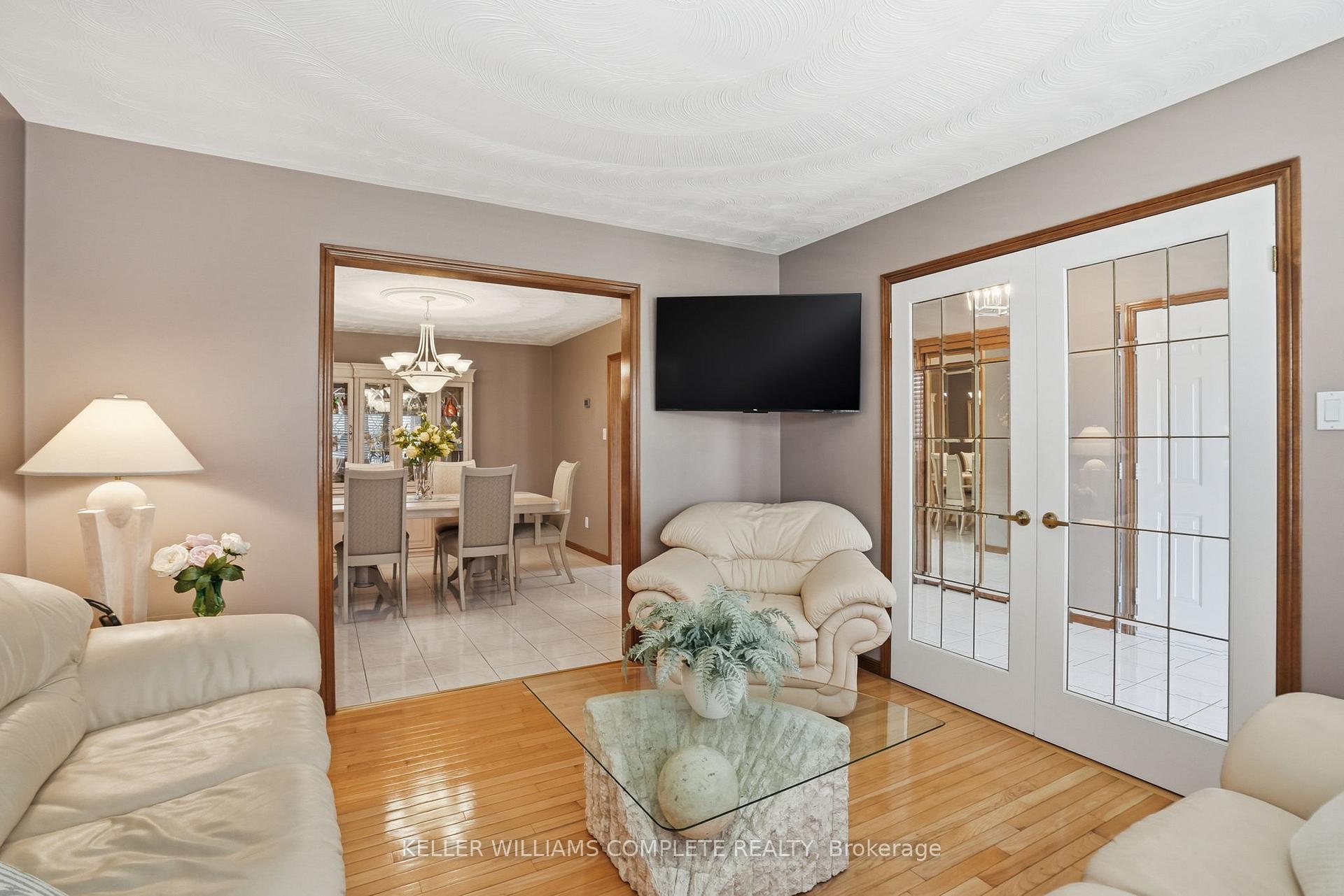 Photo 6 of 32 Highbury Drive, Hamilton, Stoney Creek Mountain — HOMEH