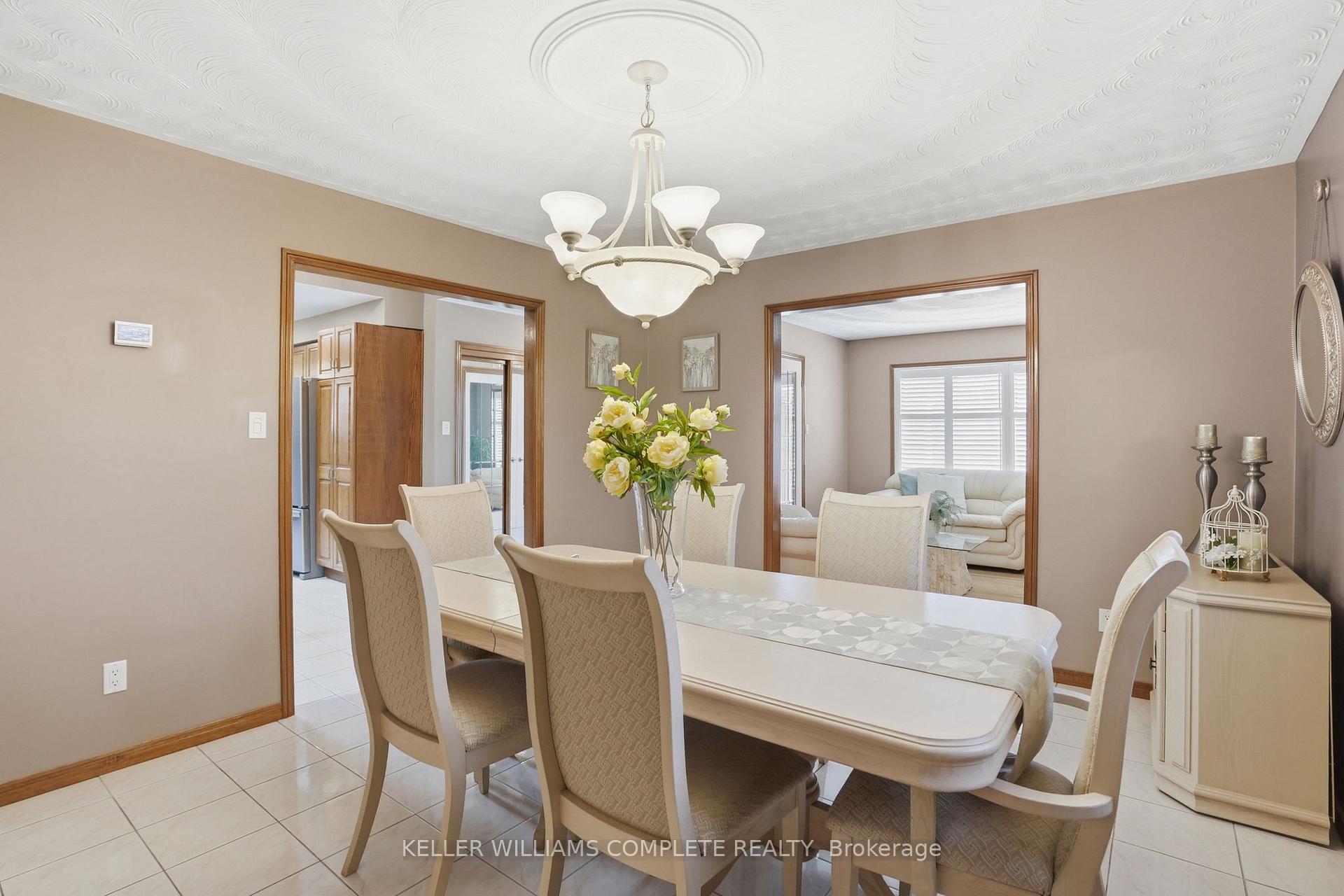 Photo 8 of 32 Highbury Drive, Hamilton, Stoney Creek Mountain — HOMEH