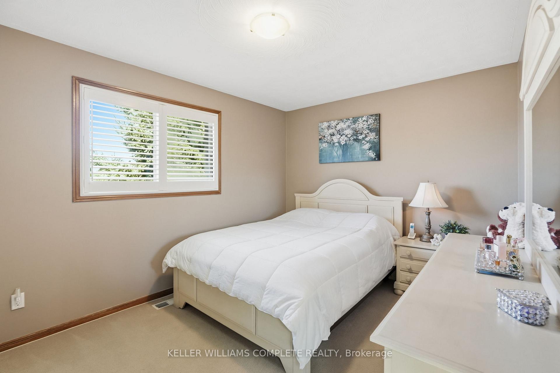 Photo 22 of 32 Highbury Drive, Hamilton, Stoney Creek Mountain — HOMEH