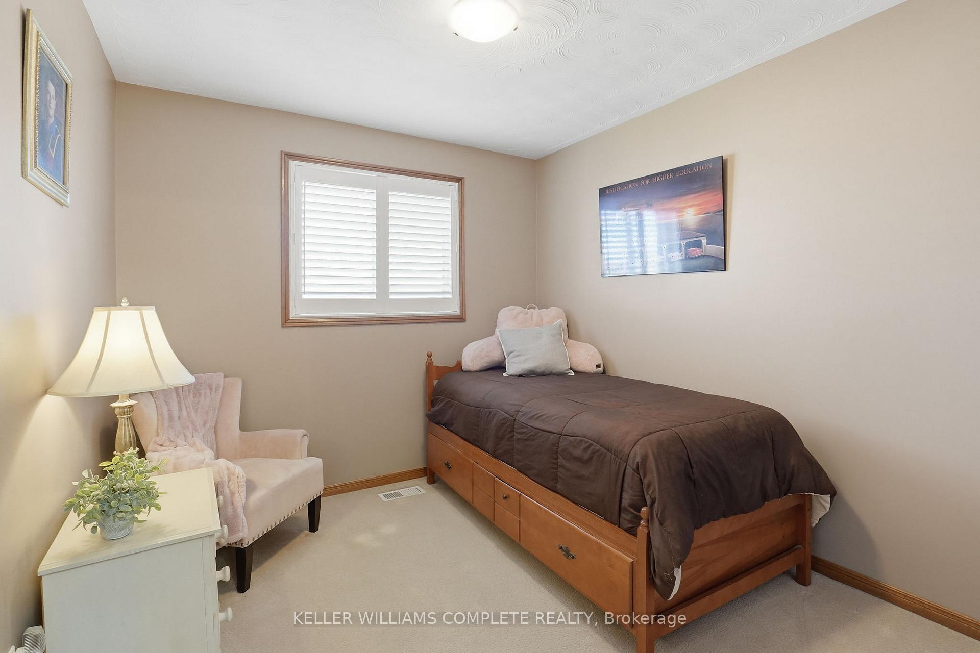 Photo 24 of 32 Highbury Drive, Hamilton, Stoney Creek Mountain — HOMEH